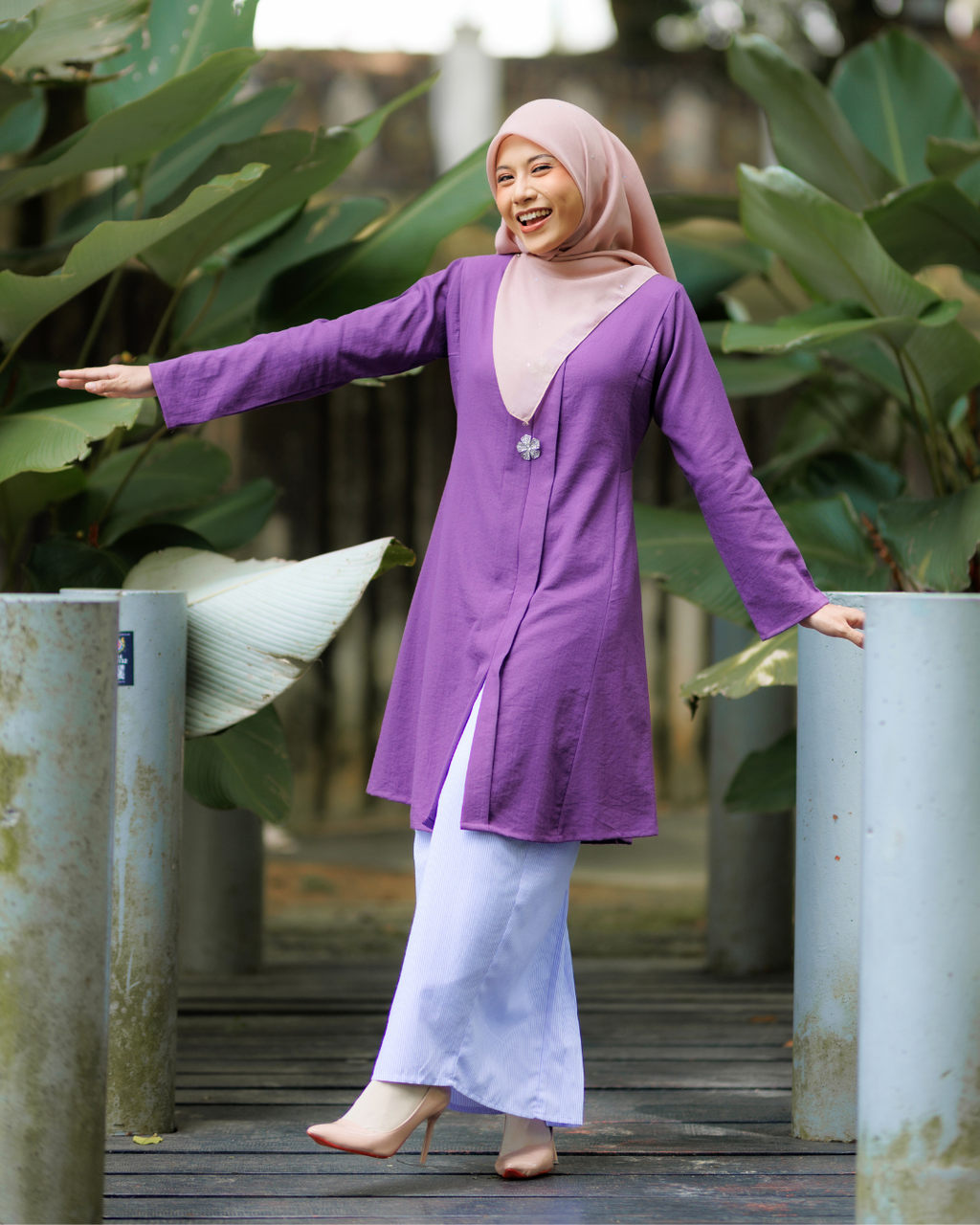 DINDA KEBARUNG - UNGU MANGGIS