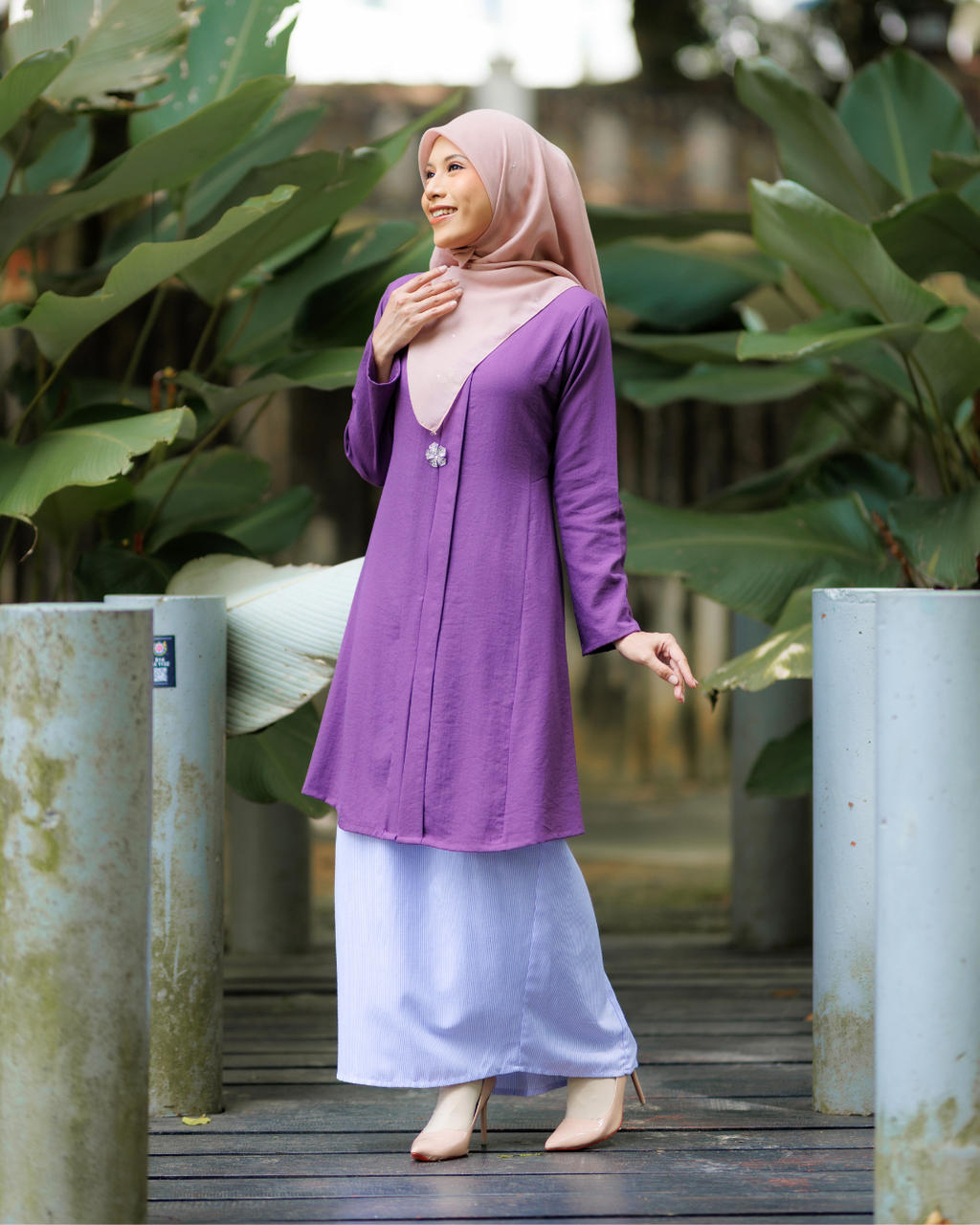 DINDA KEBARUNG - UNGU MANGGIS