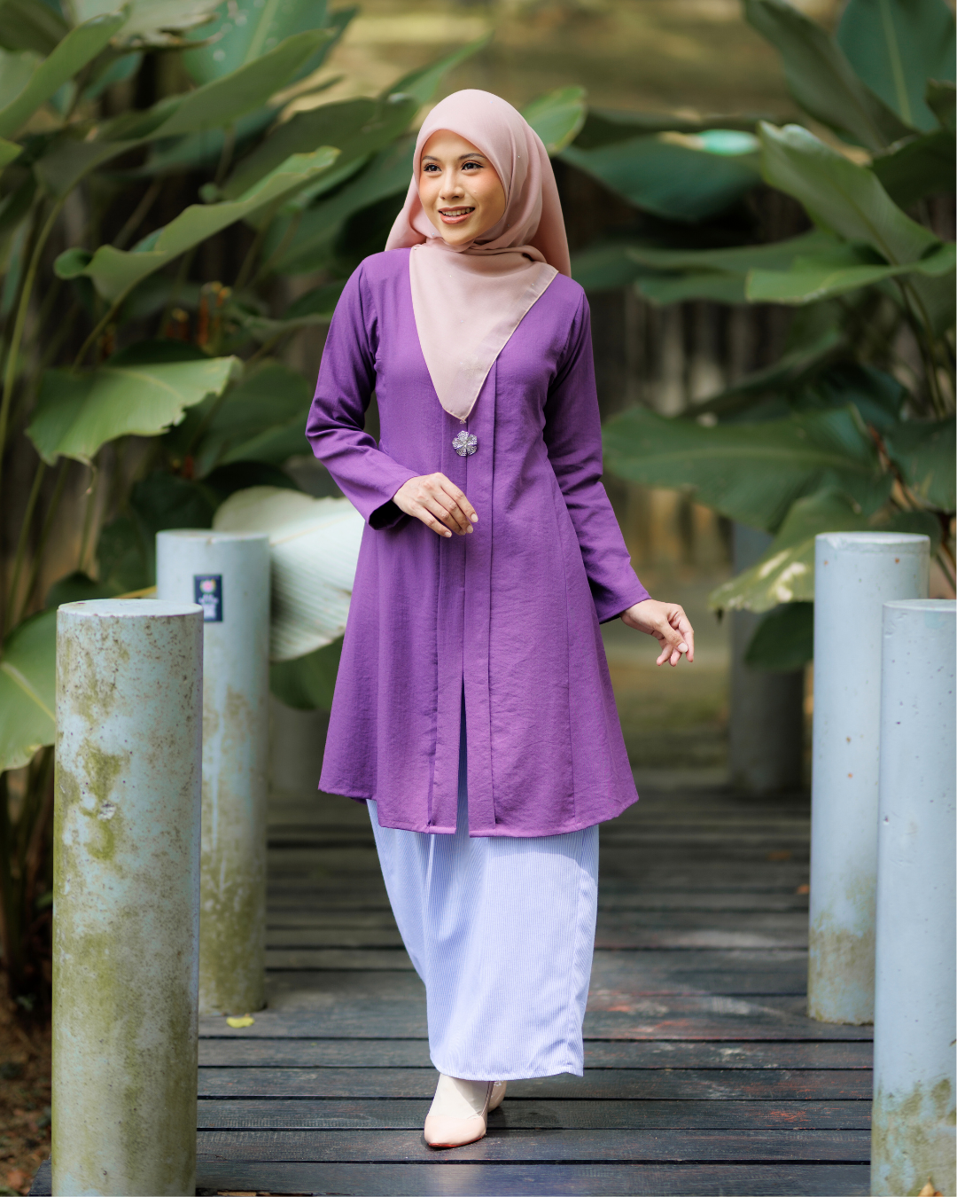 DINDA KEBARUNG - UNGU MANGGIS