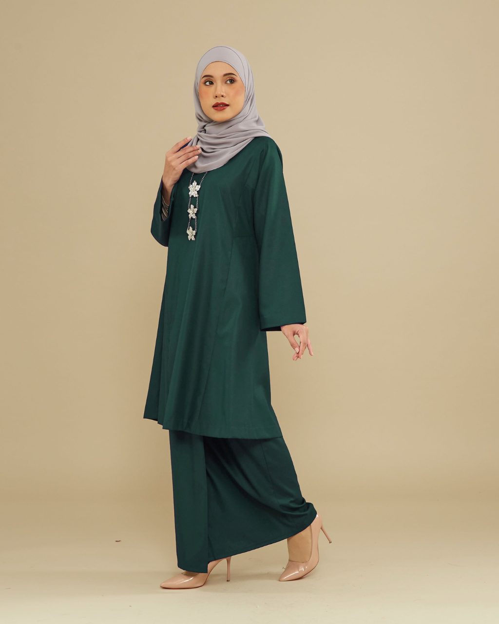 KEMBOJA KURUNG PAHANG - EMERALD