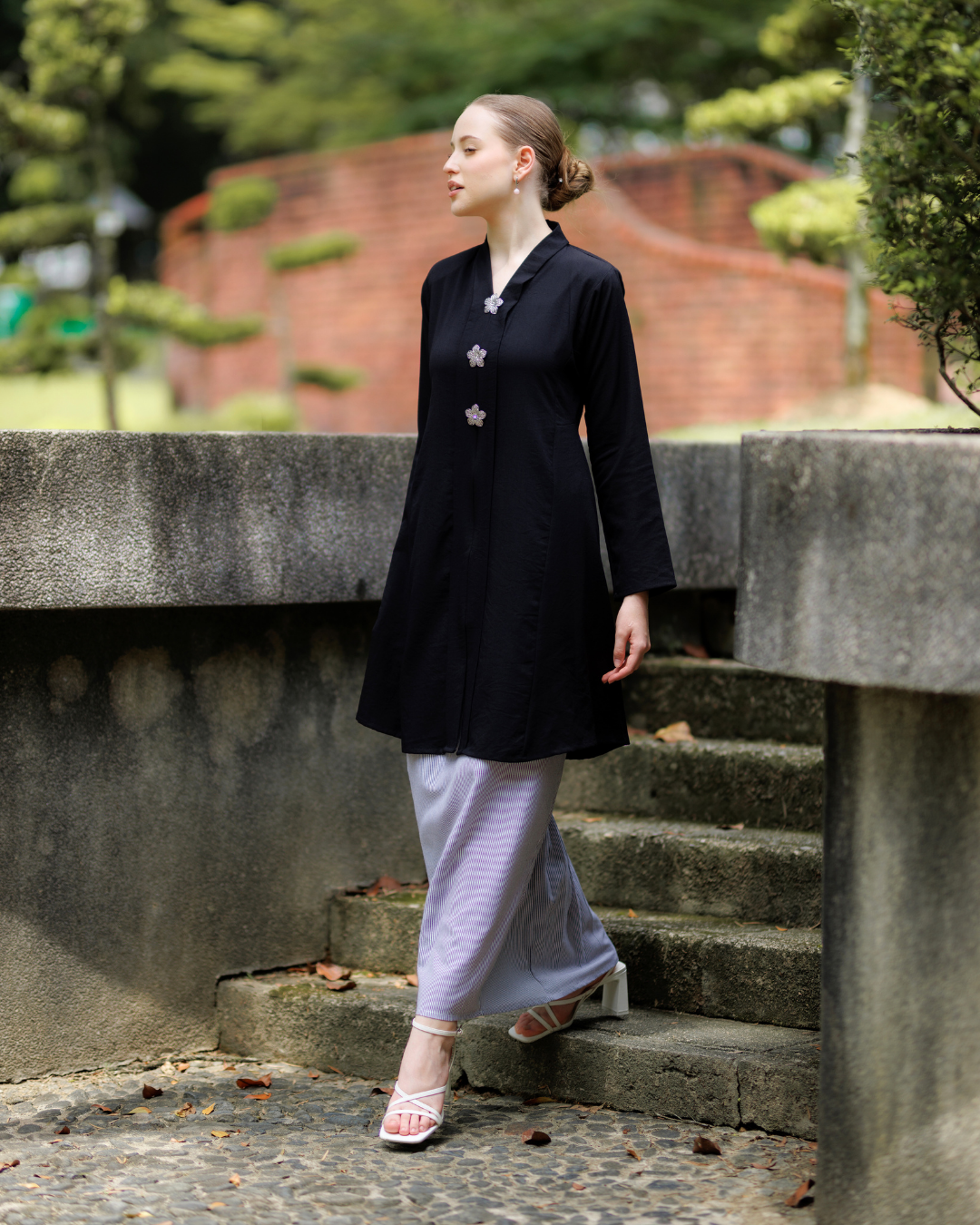 DINDA KEBARUNG - HITAM MANIS