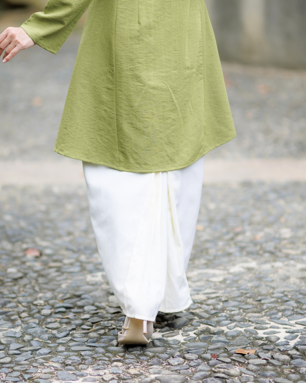 DINDA KEBARUNG - HIJAU PUCUK PISANG