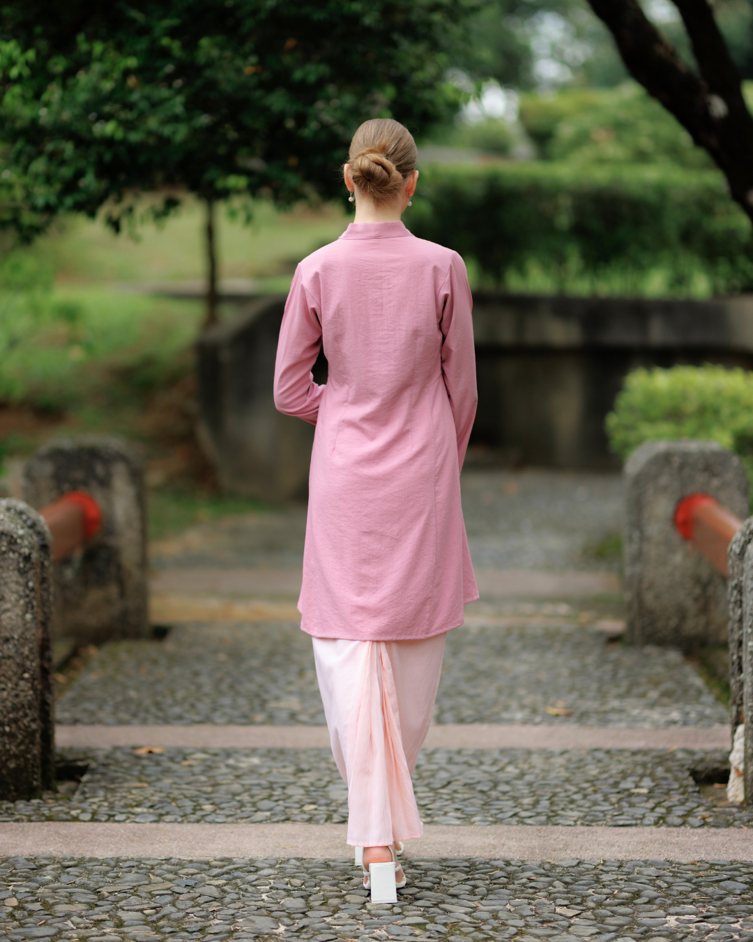 DINDA KEBARUNG - MERAH JAMBU