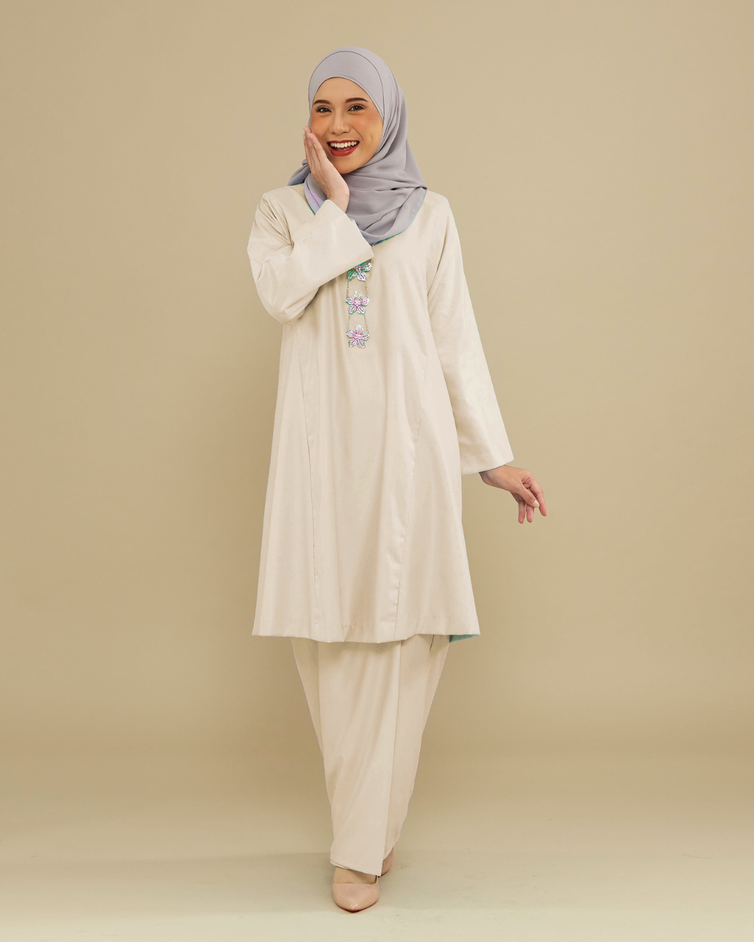 KEMBOJA KURUNG PAHANG - CREAM
