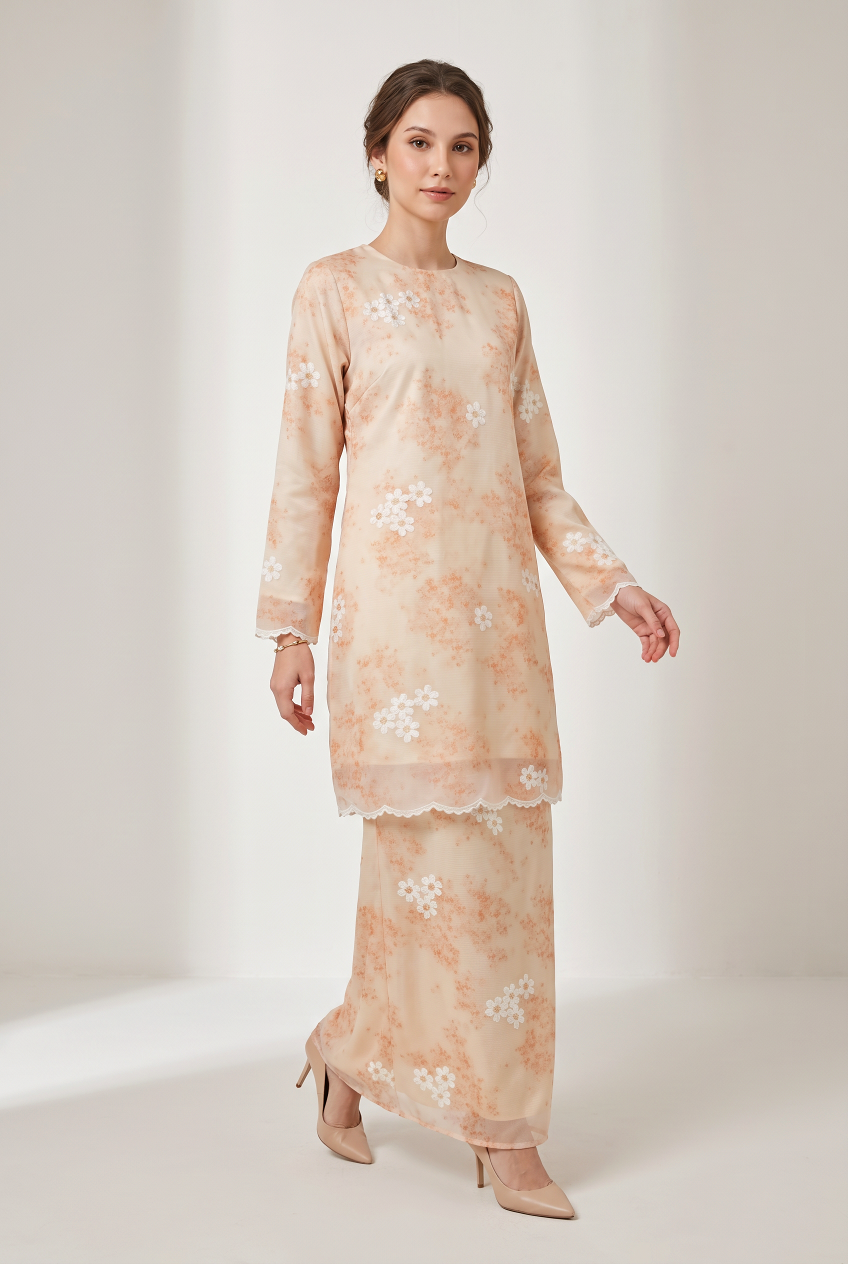 LILY KURUNG - Champange