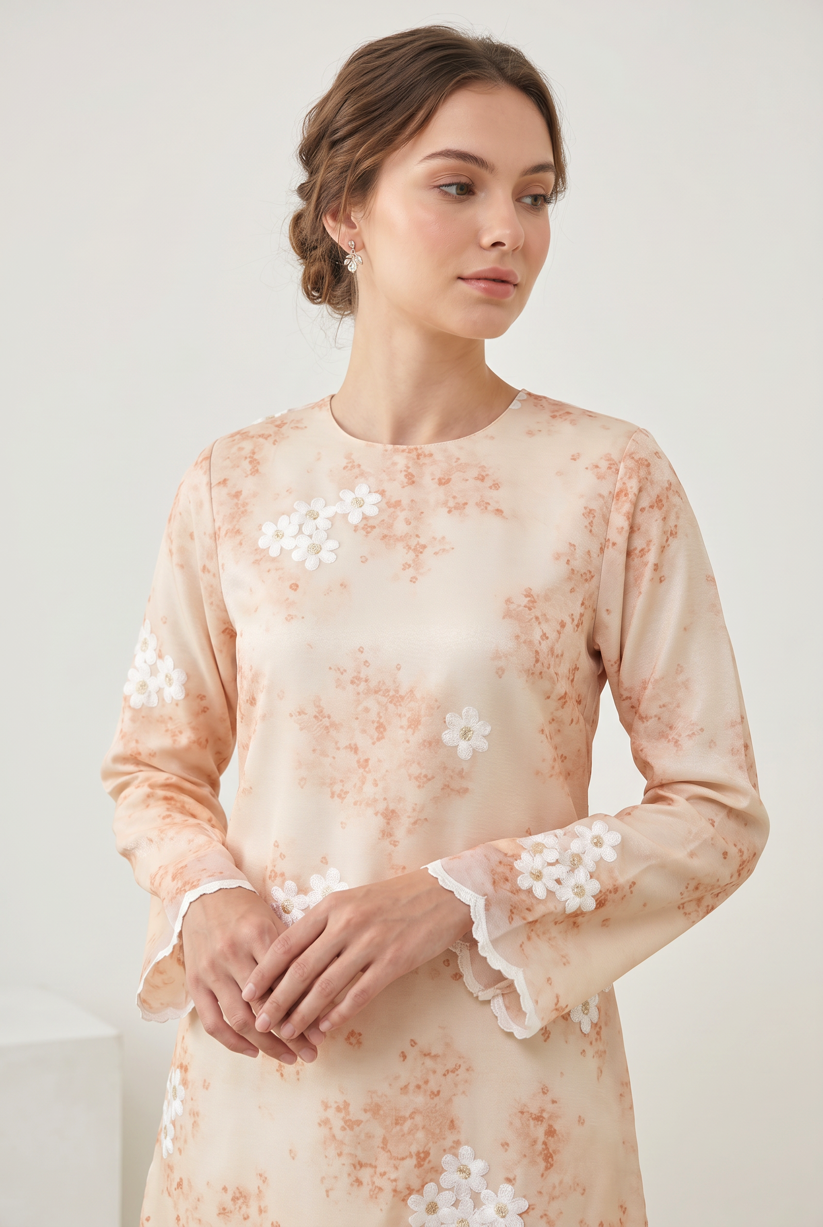 LILY KURUNG - Champange