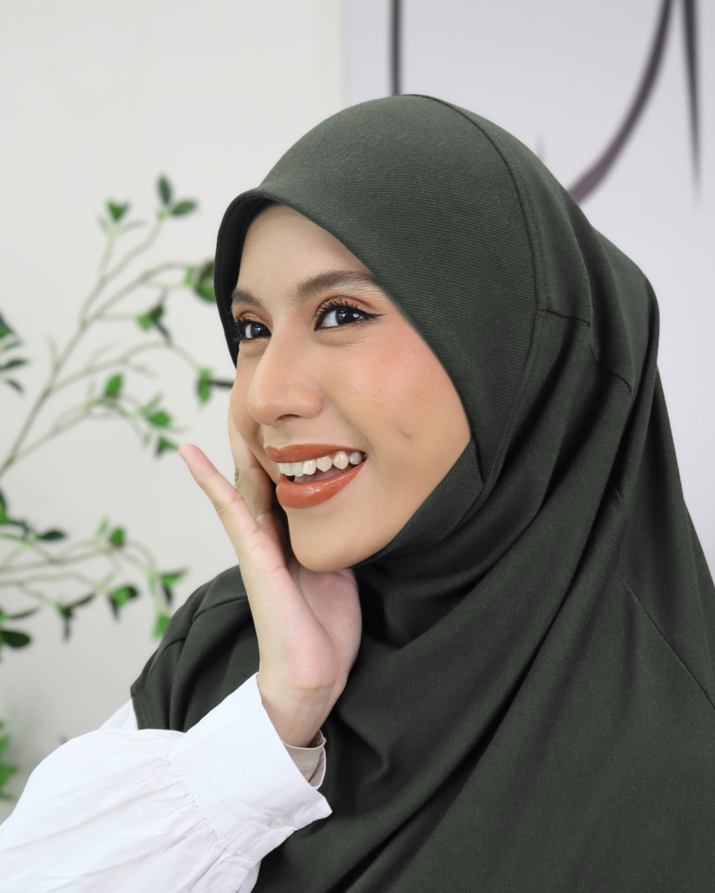 Guzel Moss Green