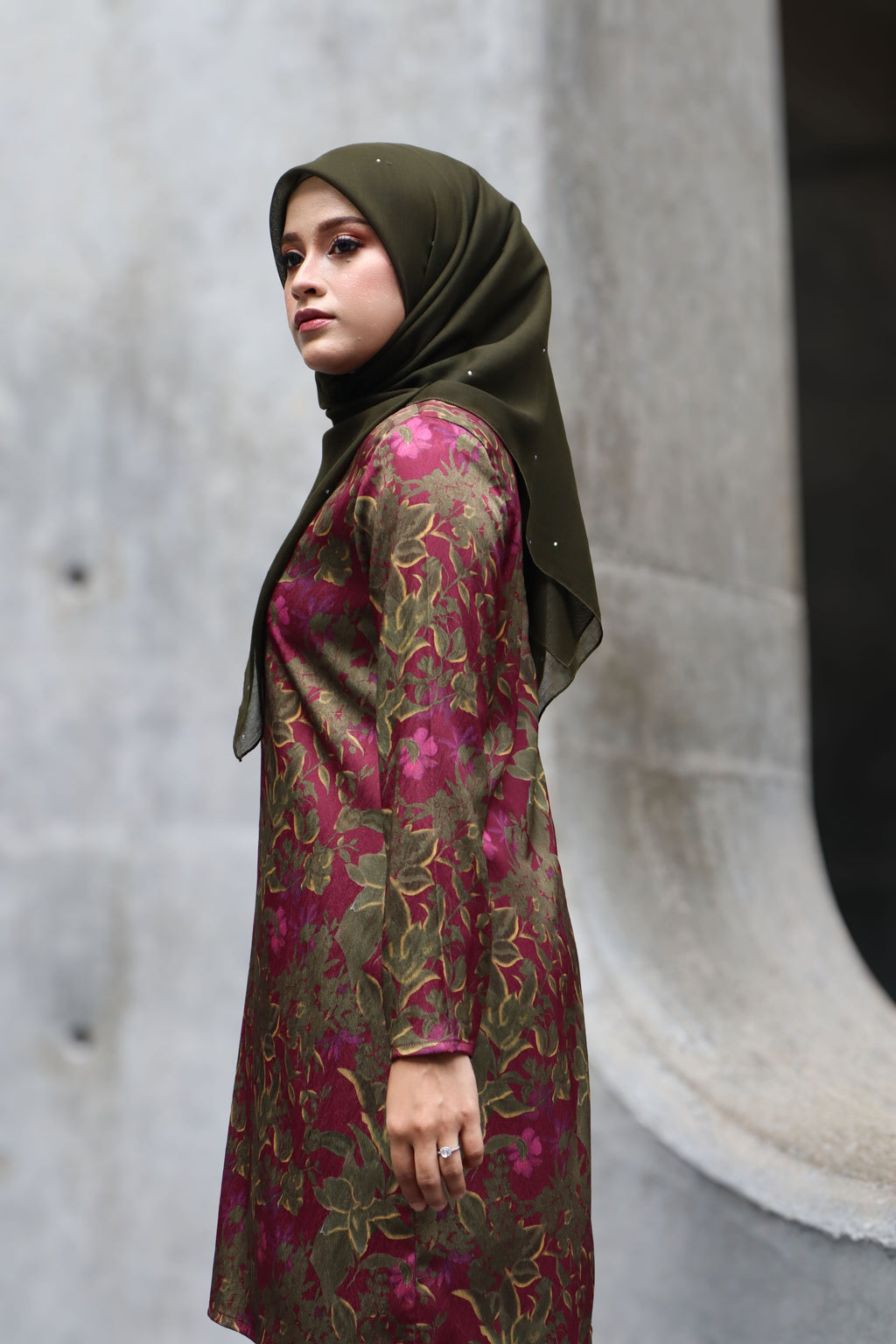 Lira Kurung Moden - Delima