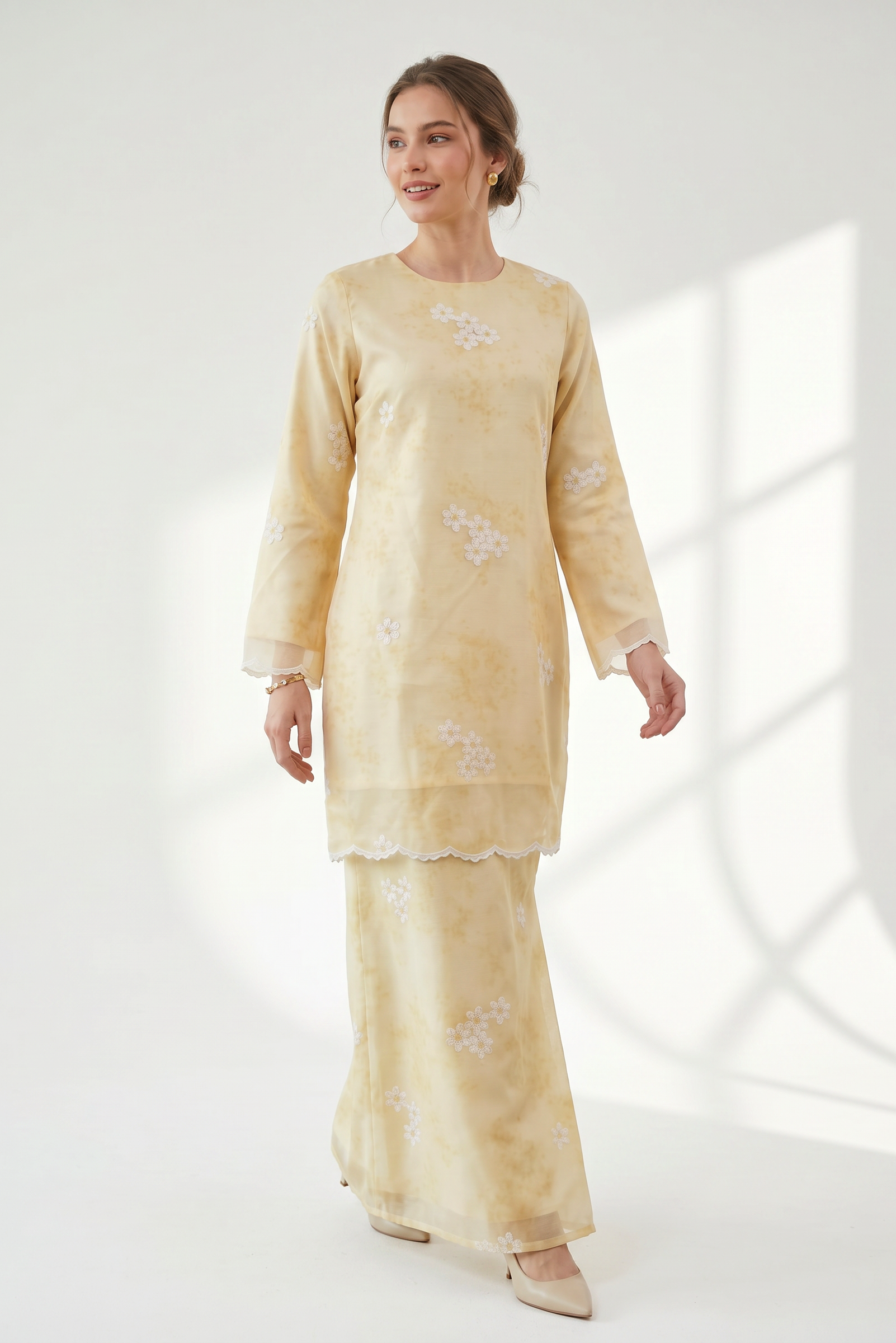 LILY KURUNG - Soft Yellow