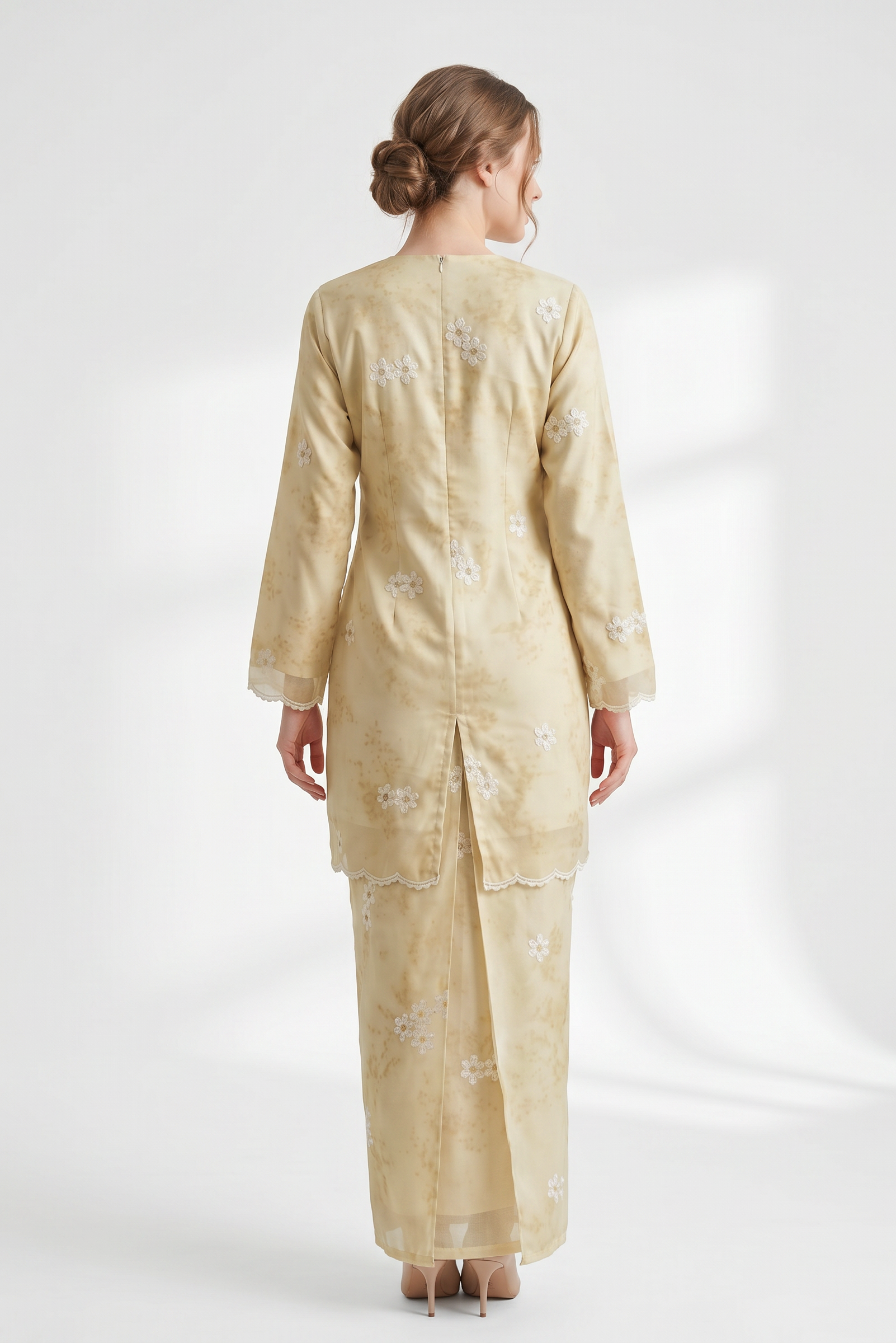 LILY KURUNG - Soft Yellow