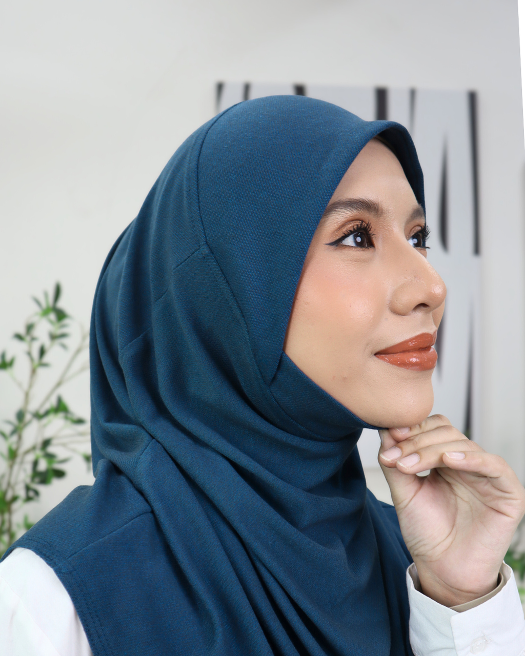 Guzel Teal Blue